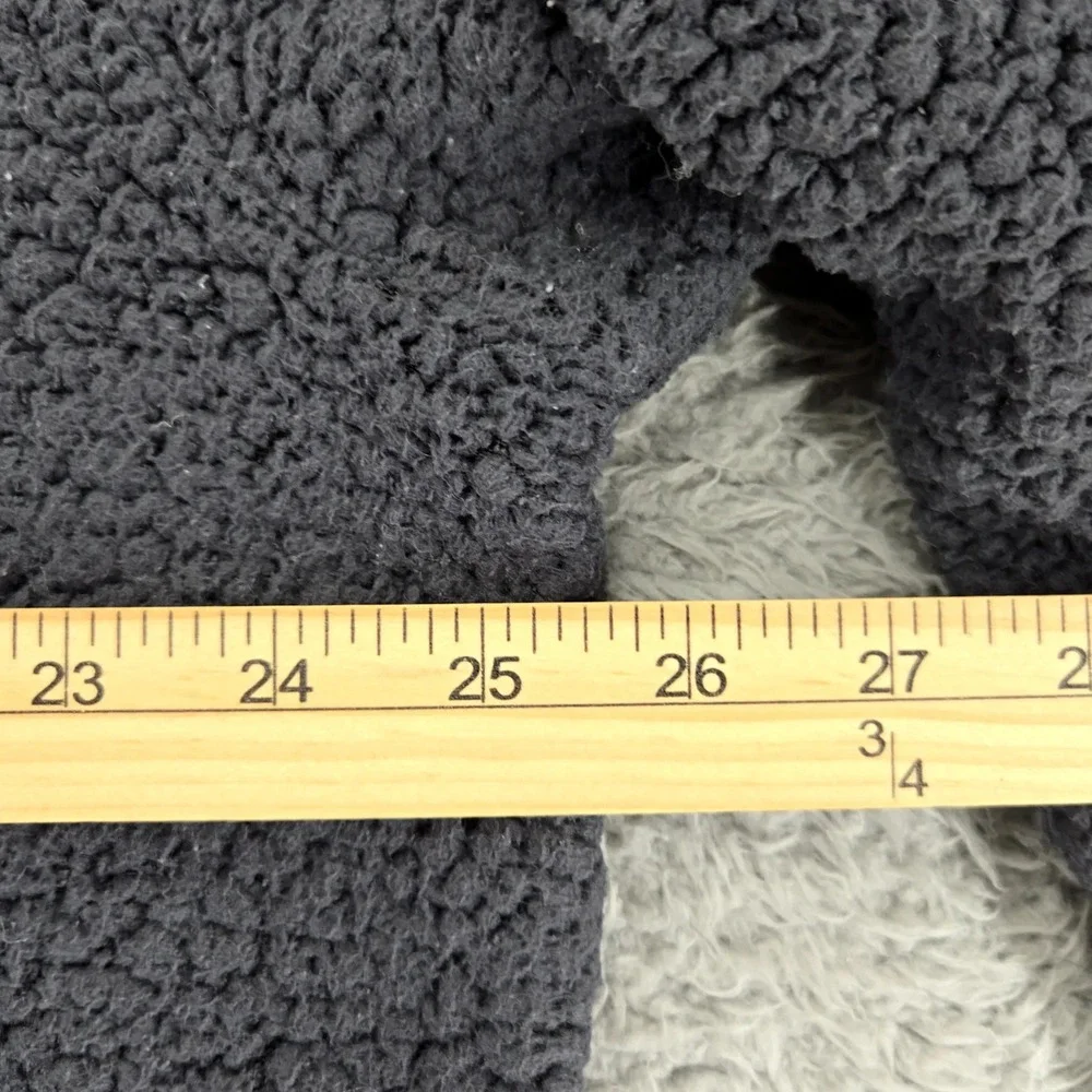 PINK Jacket Womens XL Gray Fuzzy Long Sleeve 1/4‎ Zip Pull Over Pockets